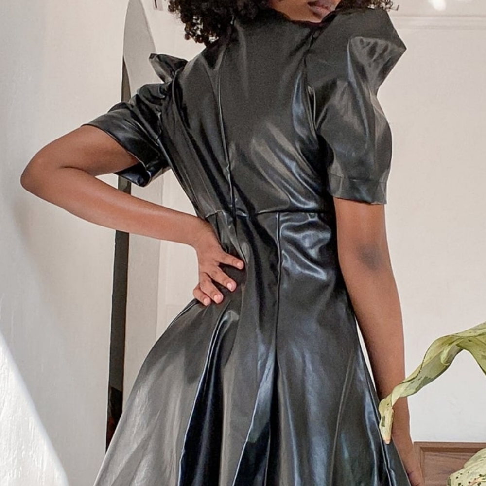 🎉HP🎉💥NWT Vegan leather puff sleeve mini dress - Picture 4 of 4